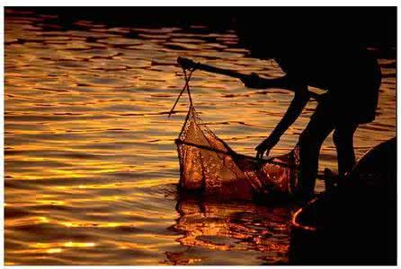 你不在朋友圈爆发，就在朋友圈灭亡